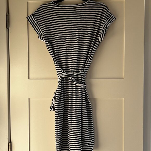 J. Crew short-sleeve striped tie-waist T-shirt dress, Size XS color: Black and W - Picture 4 of 7